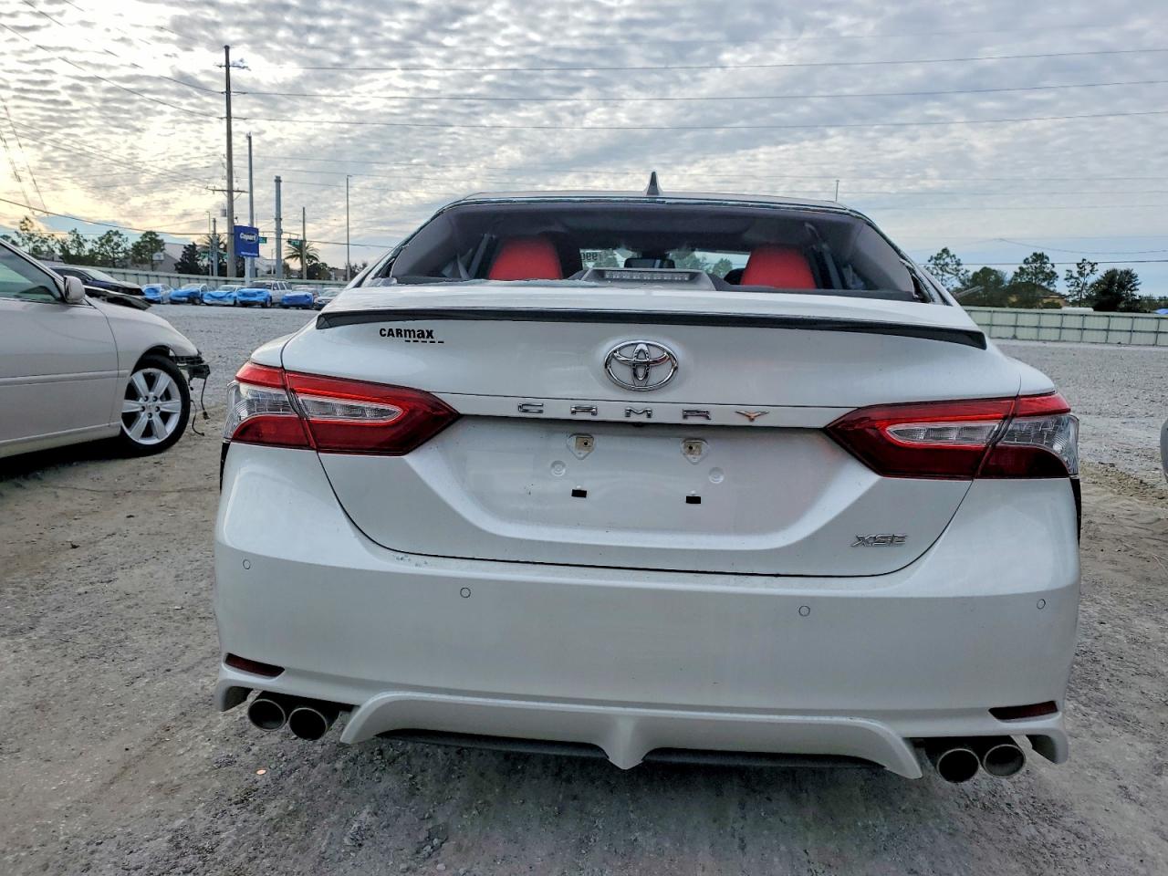 2019 TOYOTA CAMRY XSE photo 11