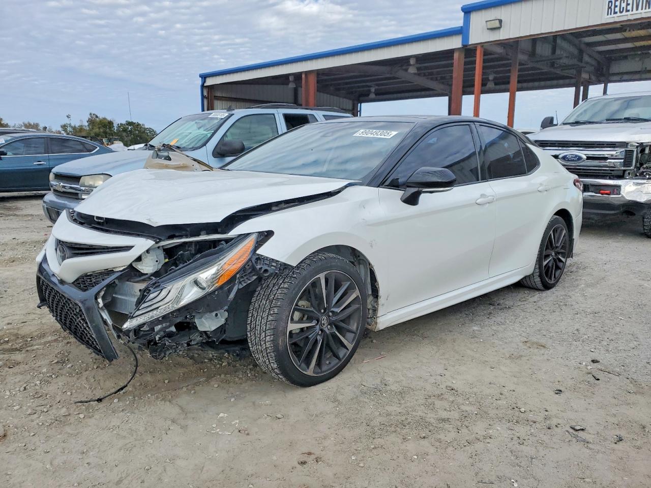 2019 TOYOTA CAMRY