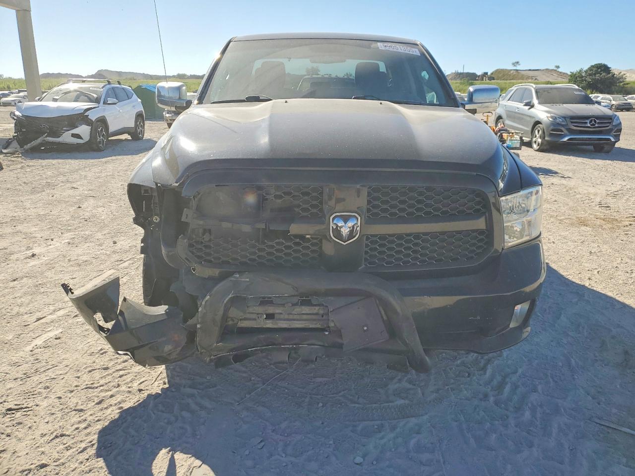 2016 RAM 1500 ST photo 5
