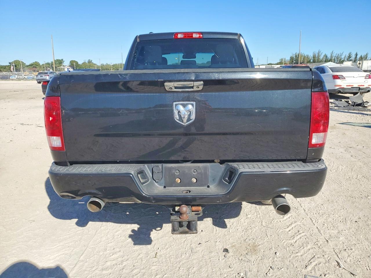 2016 RAM 1500 ST photo 6