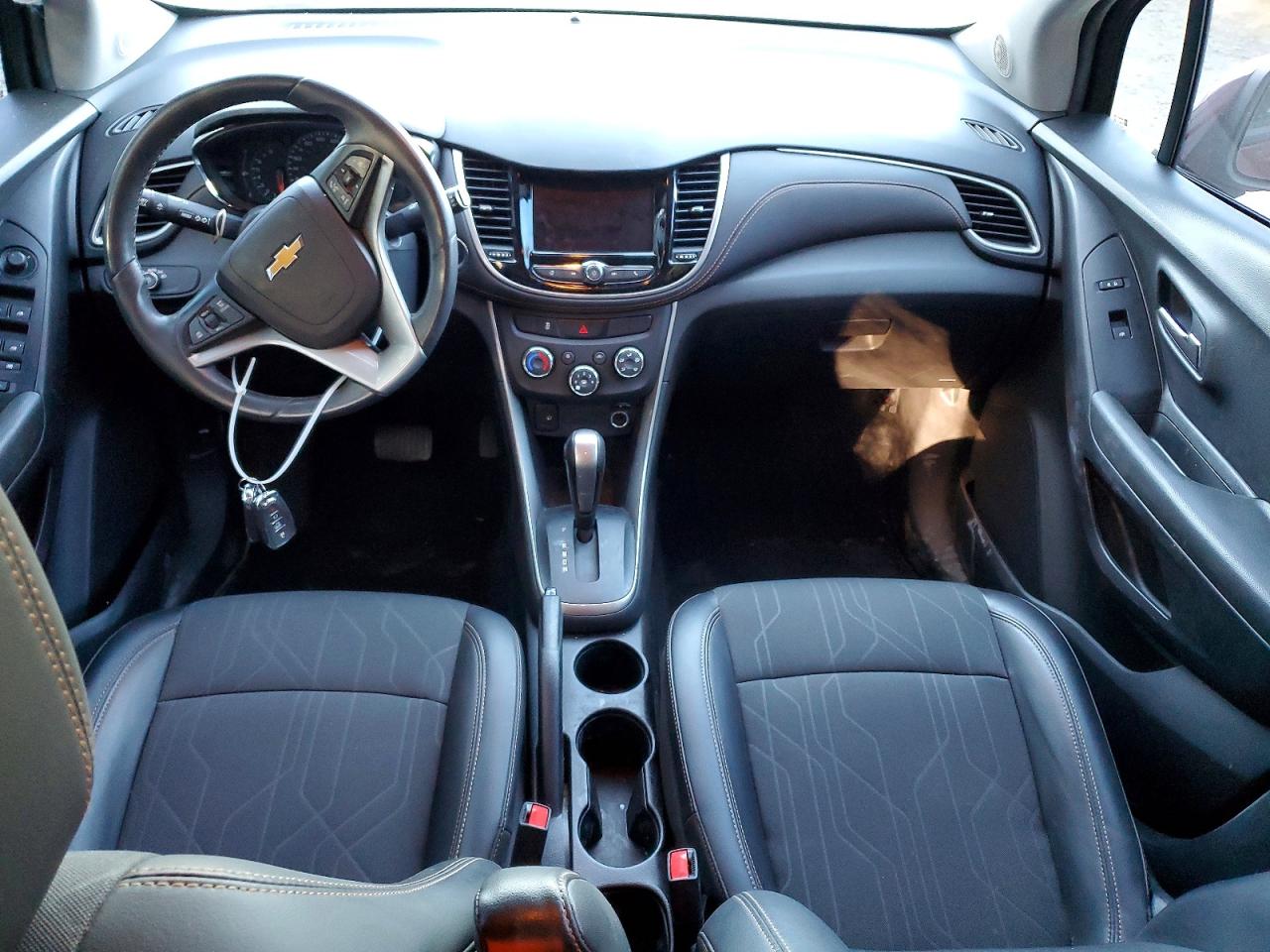 2021 CHEVROLET TRAX 1LT photo 22