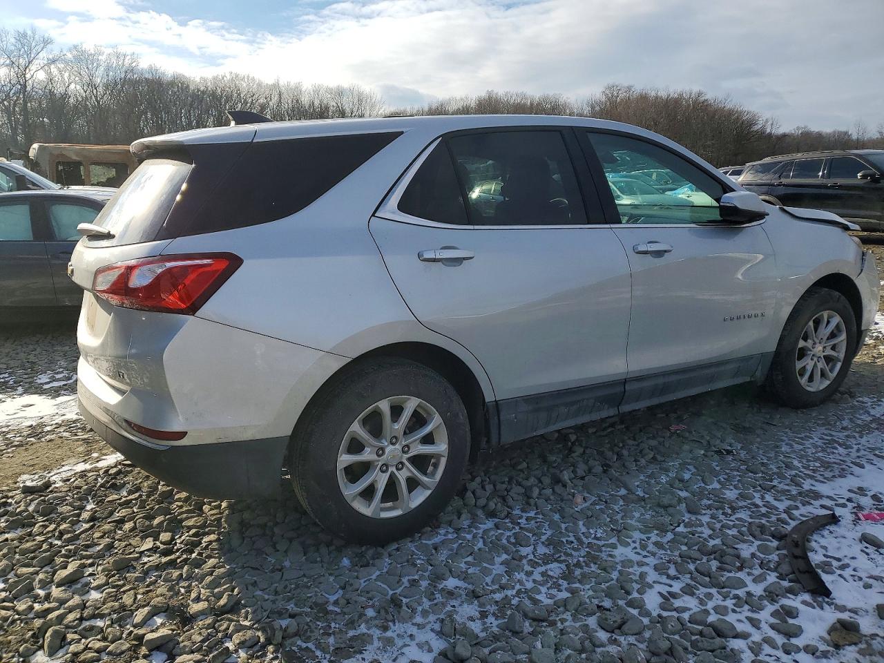 2018 CHEVROLET EQUINOX LT photo 3