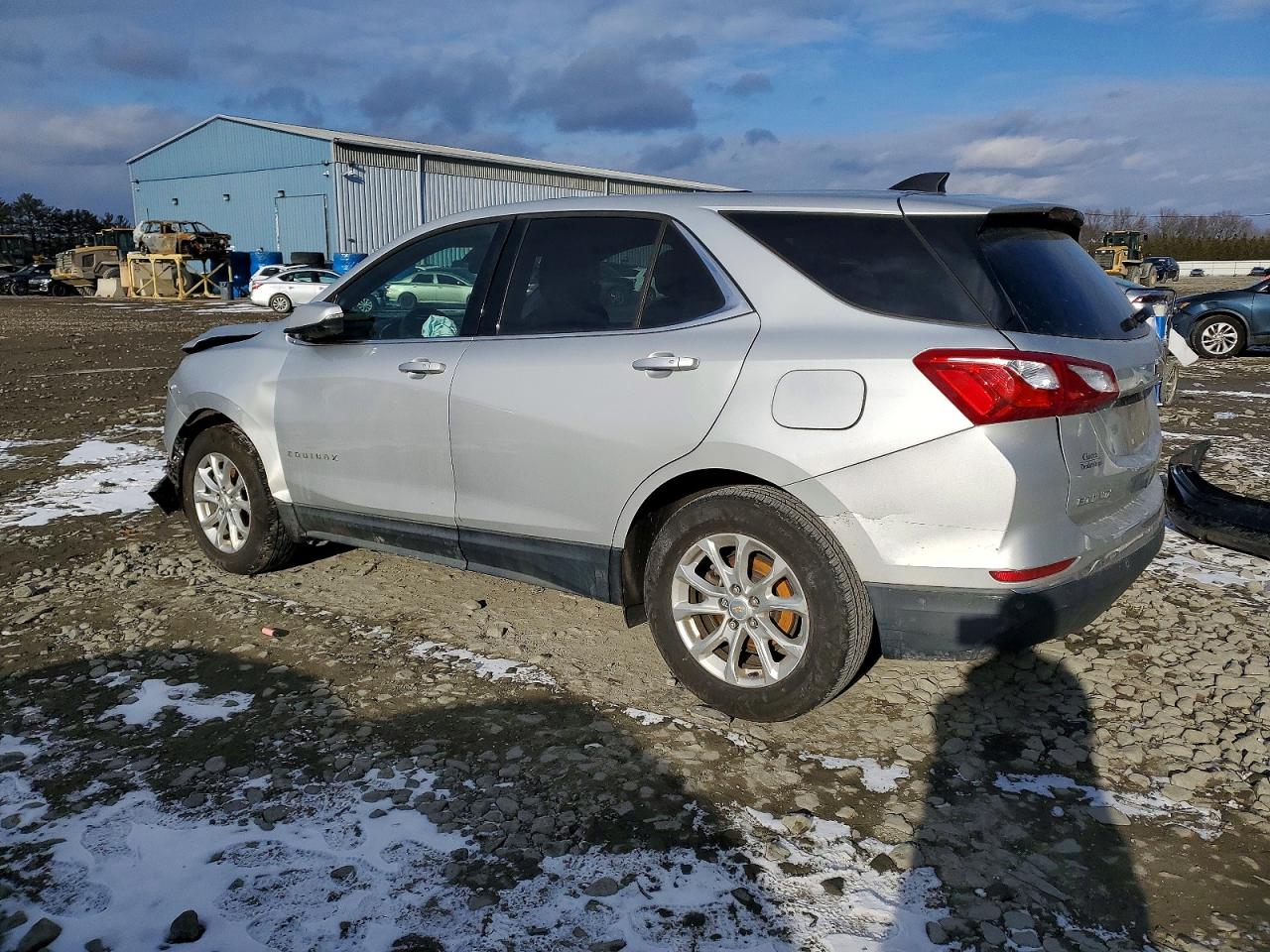 2018 CHEVROLET EQUINOX LT photo 2