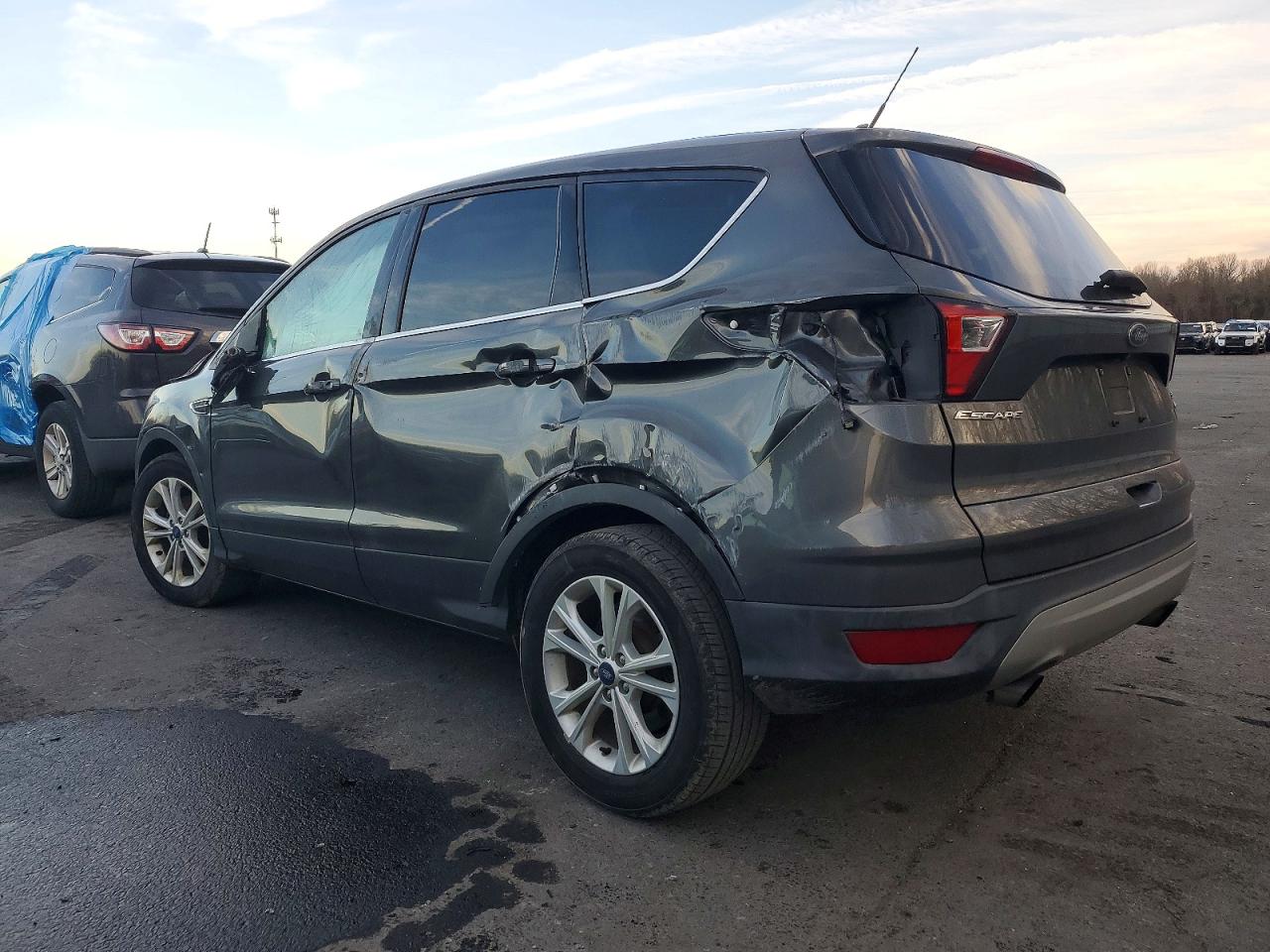 2019 FORD ESCAPE SE photo 3