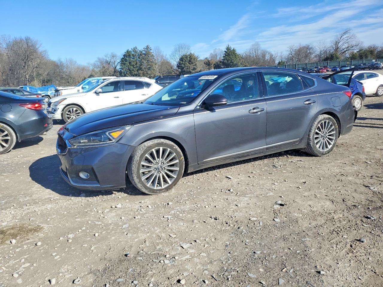 2017 KIA CADENZA