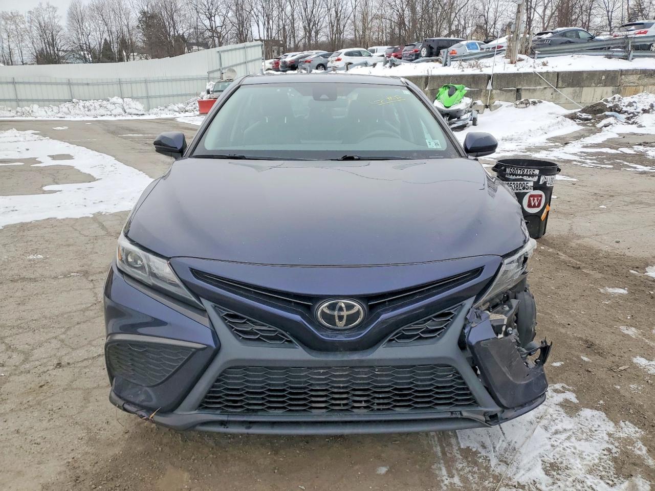 2021 TOYOTA CAMRY SE photo 5