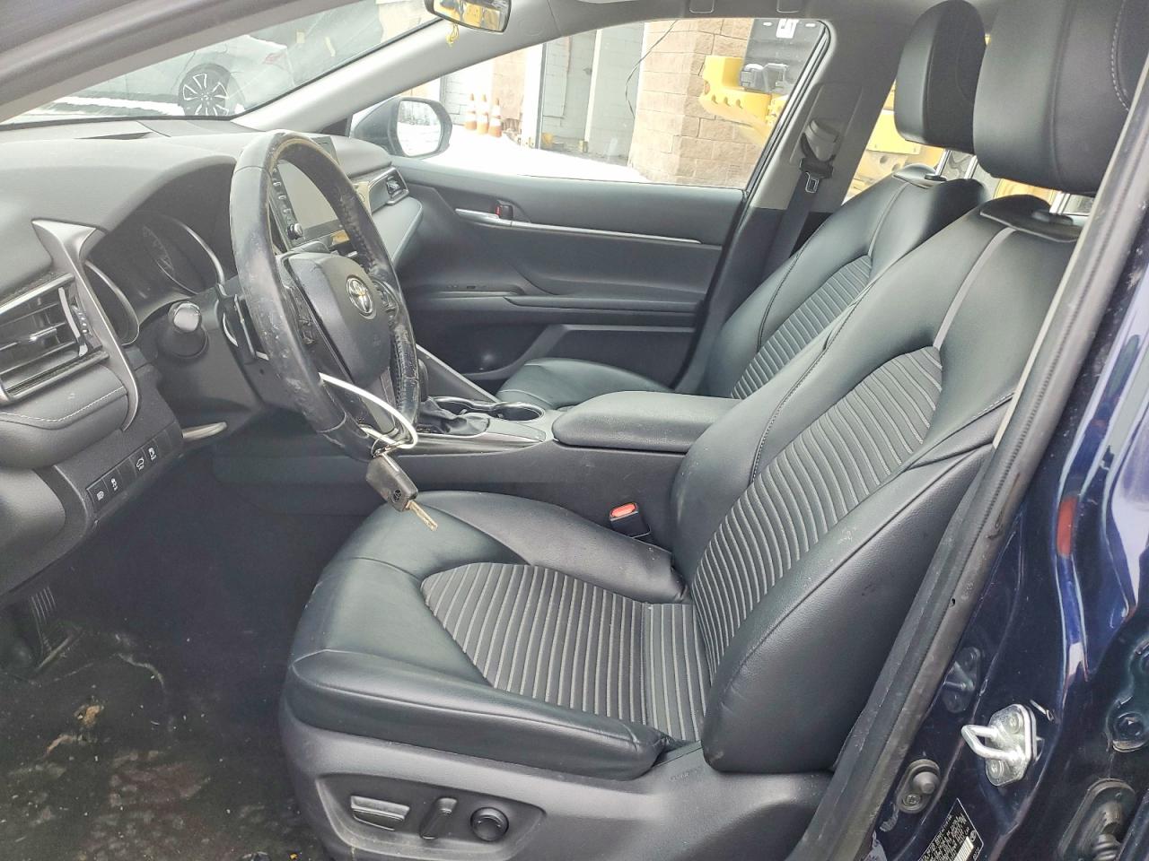 2021 TOYOTA CAMRY SE photo 7