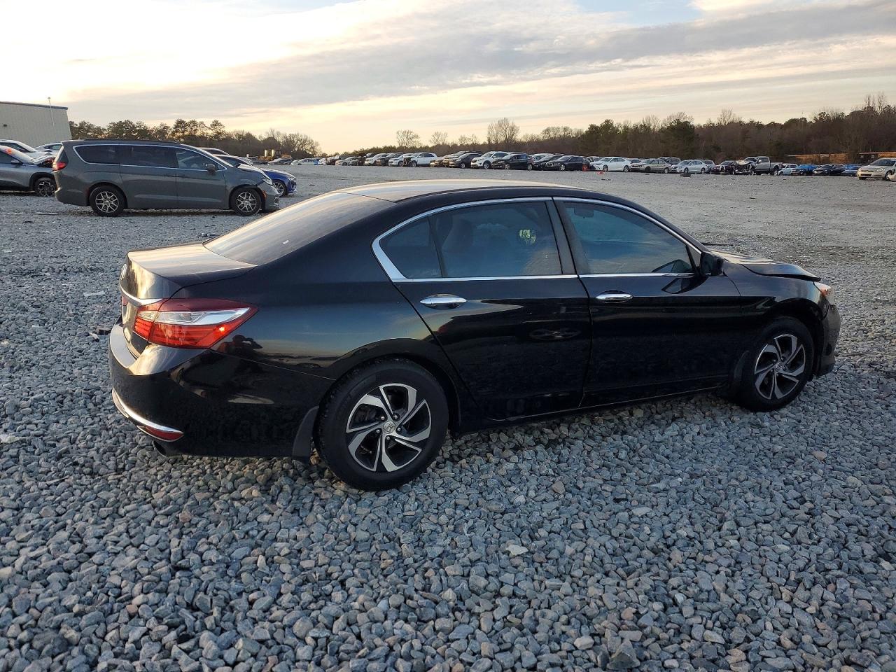 2016 HONDA ACCORD LX photo 3