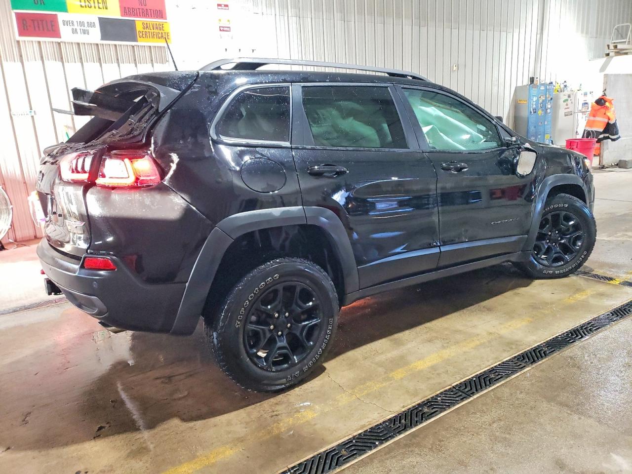 2021 JEEP CHEROKEE TRAILHAWK photo 3