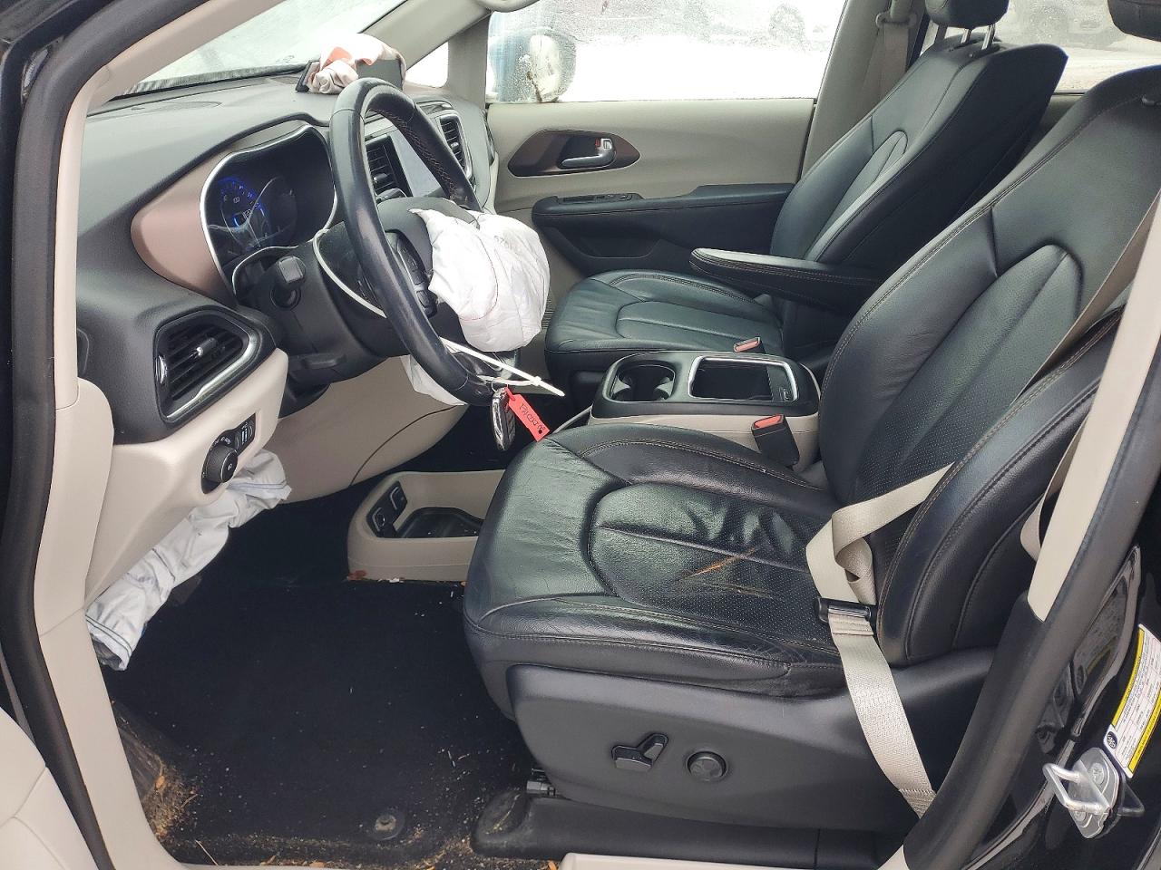 2019 CHRYSLER PACIFICA TOURING L PLUS photo 7