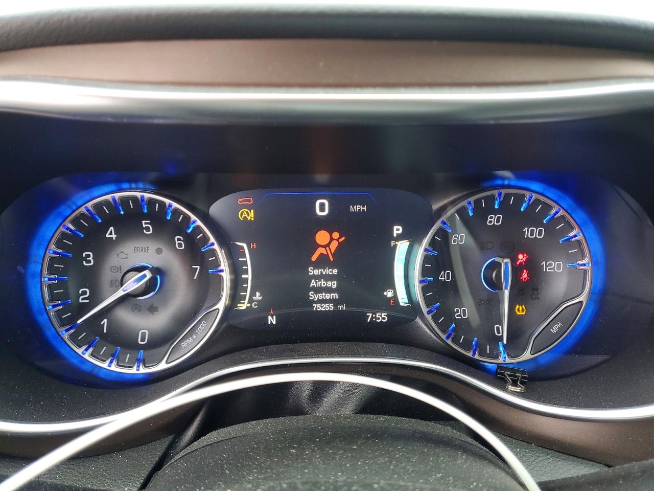 2019 CHRYSLER PACIFICA TOURING L PLUS photo 9