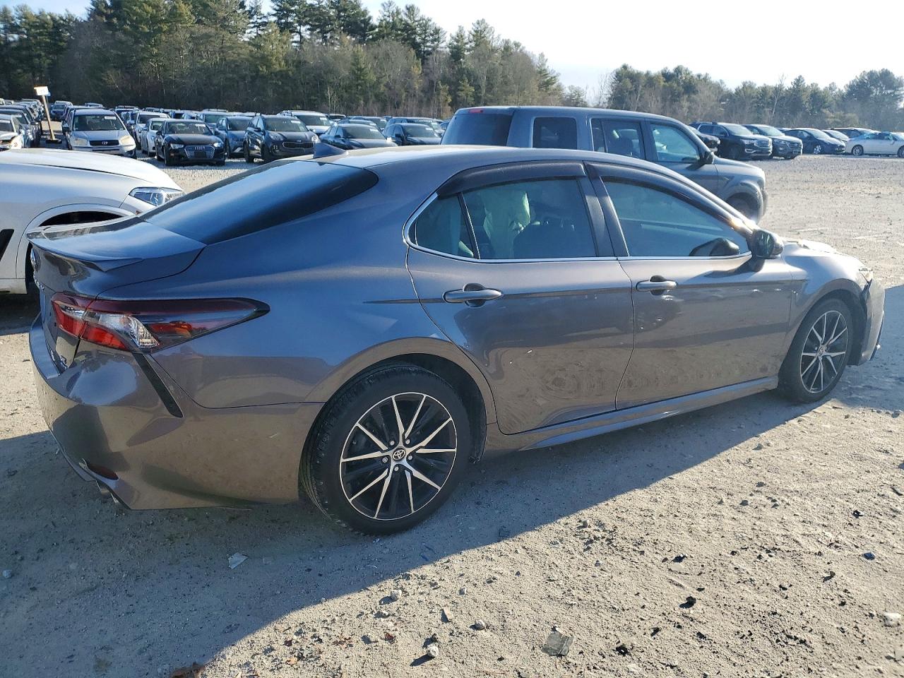 2024 TOYOTA CAMRY SE photo 5