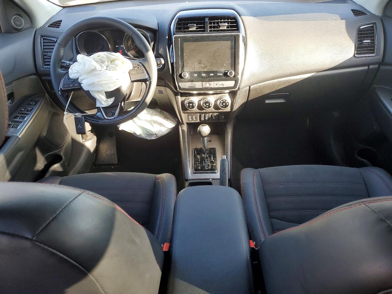 2023 MITSUBISHI OUTLANDER SPORT S/SE photo 8