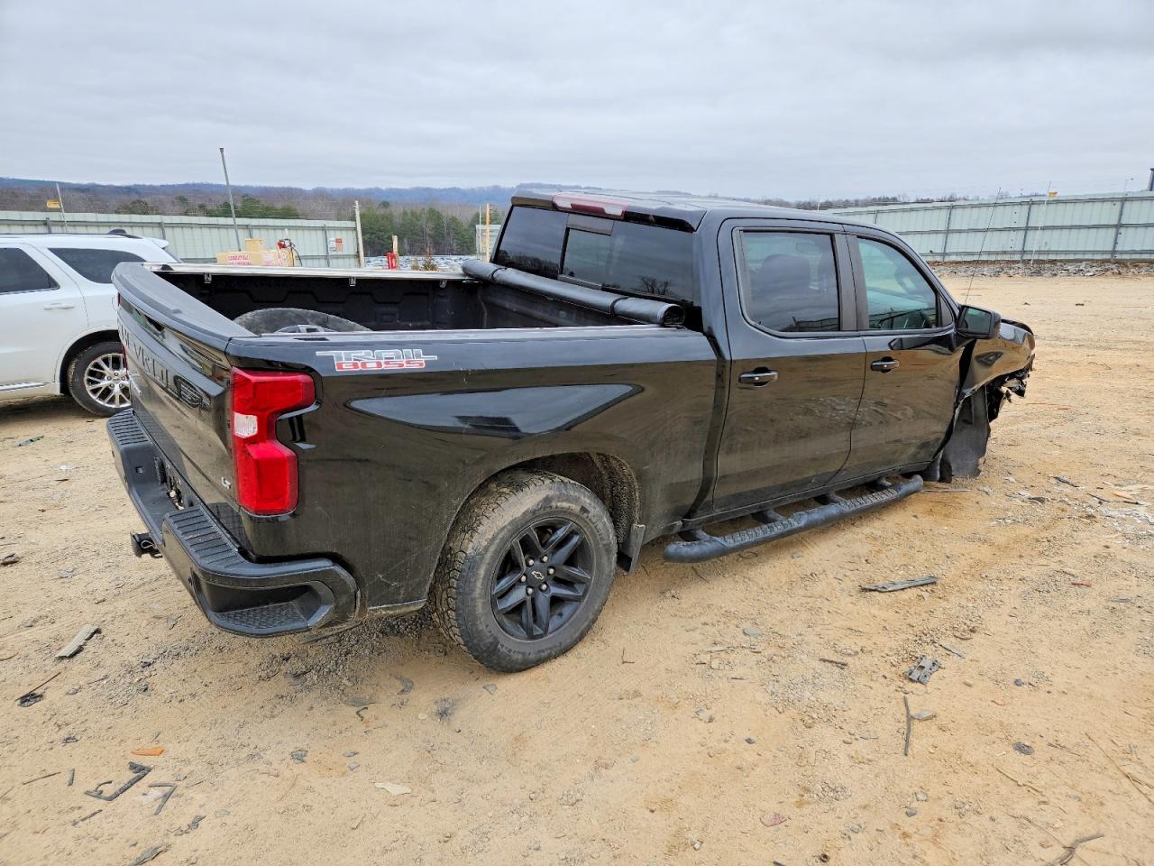 2019 CHEVROLET SILVERADO K1500 LT TRAIL BOSS photo 3