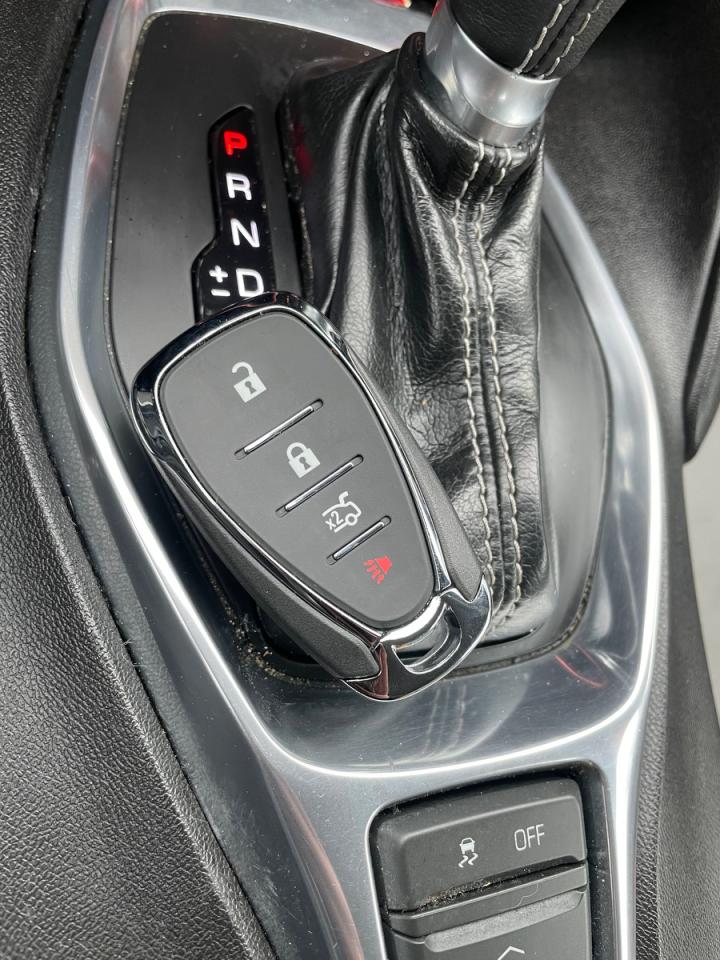 2016 CHEVROLET CAMARO LT photo 14