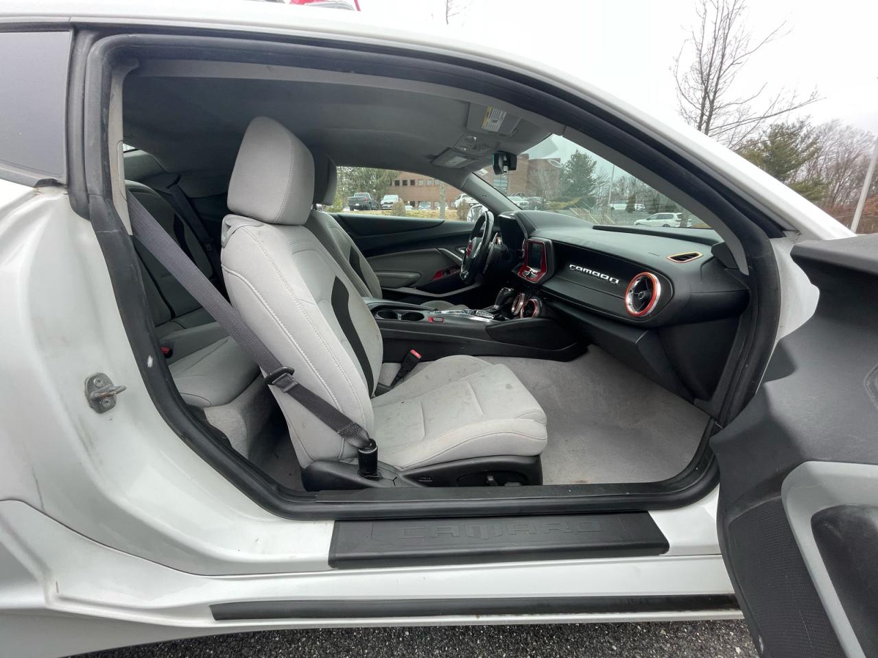 2016 CHEVROLET CAMARO LT photo 5