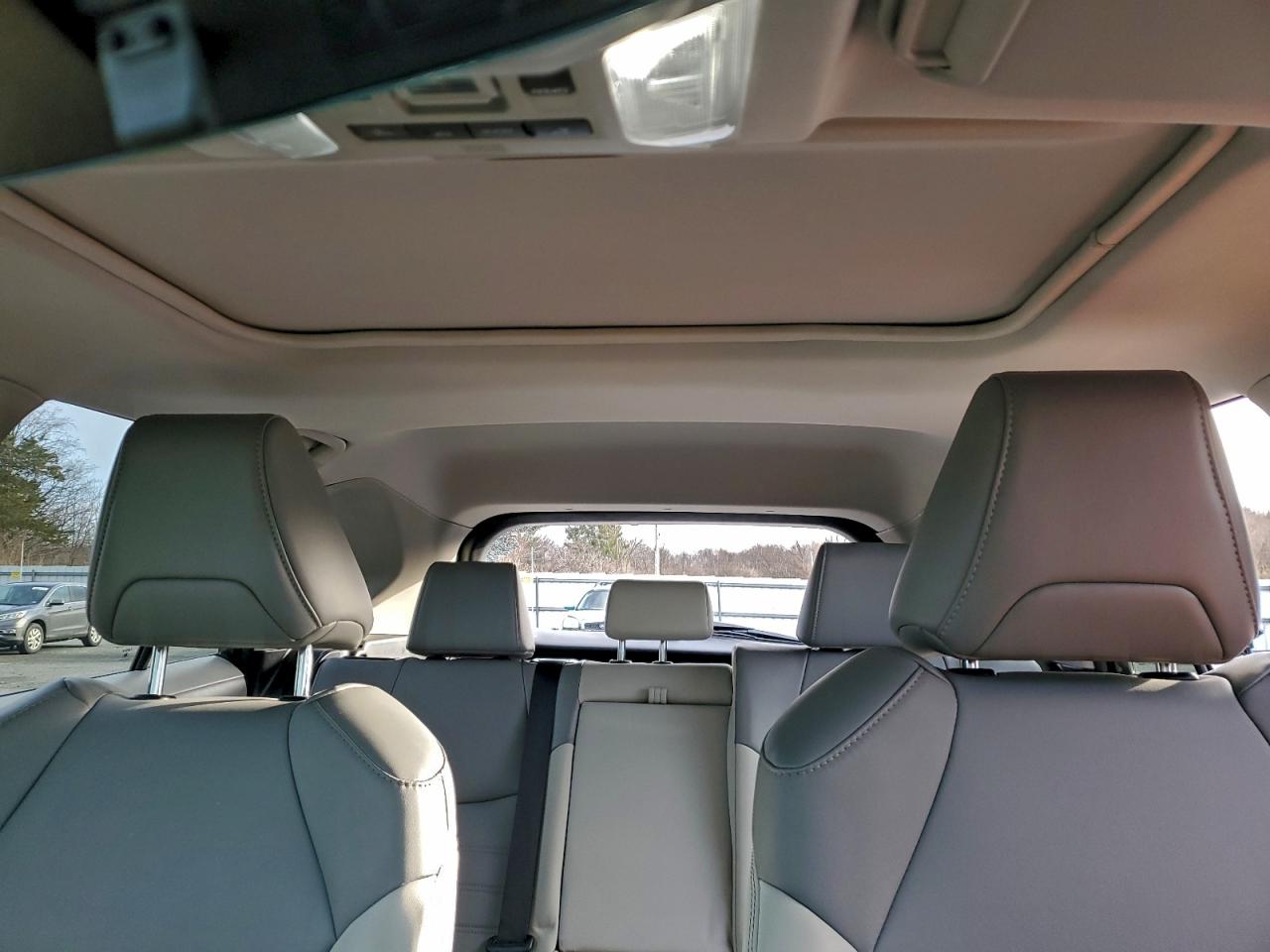 2022 TOYOTA RAV4 XLE PREMIUM photo 10