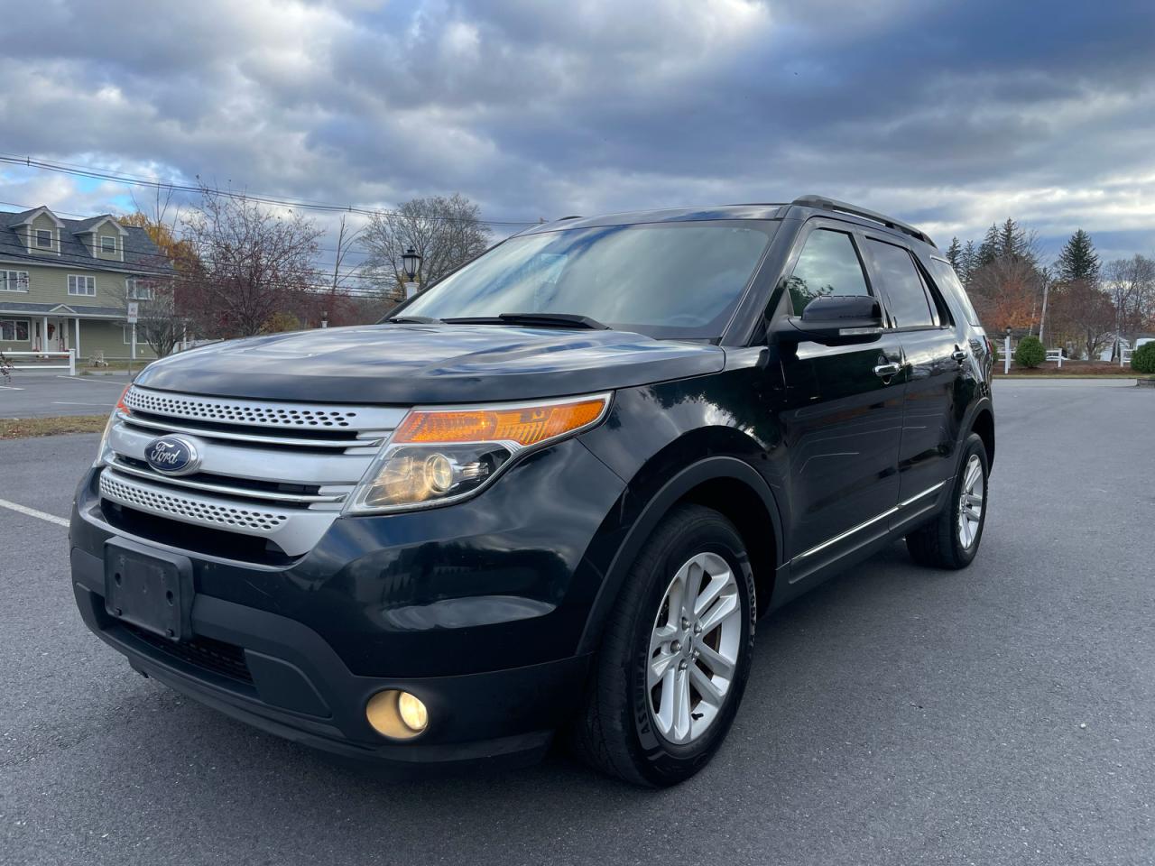 2015 FORD EXPLORER XLT photo 2