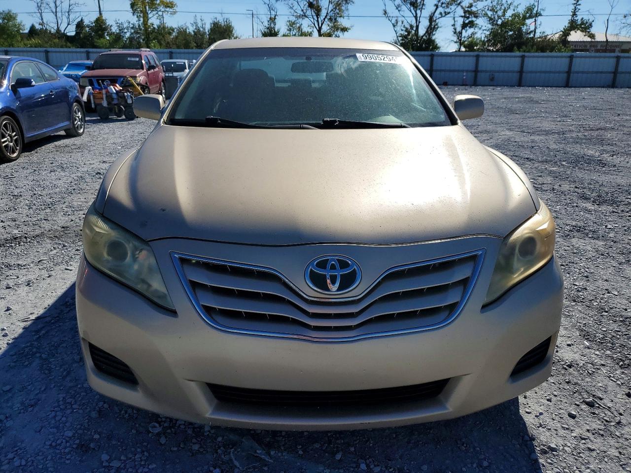 2011 TOYOTA CAMRY photo 9