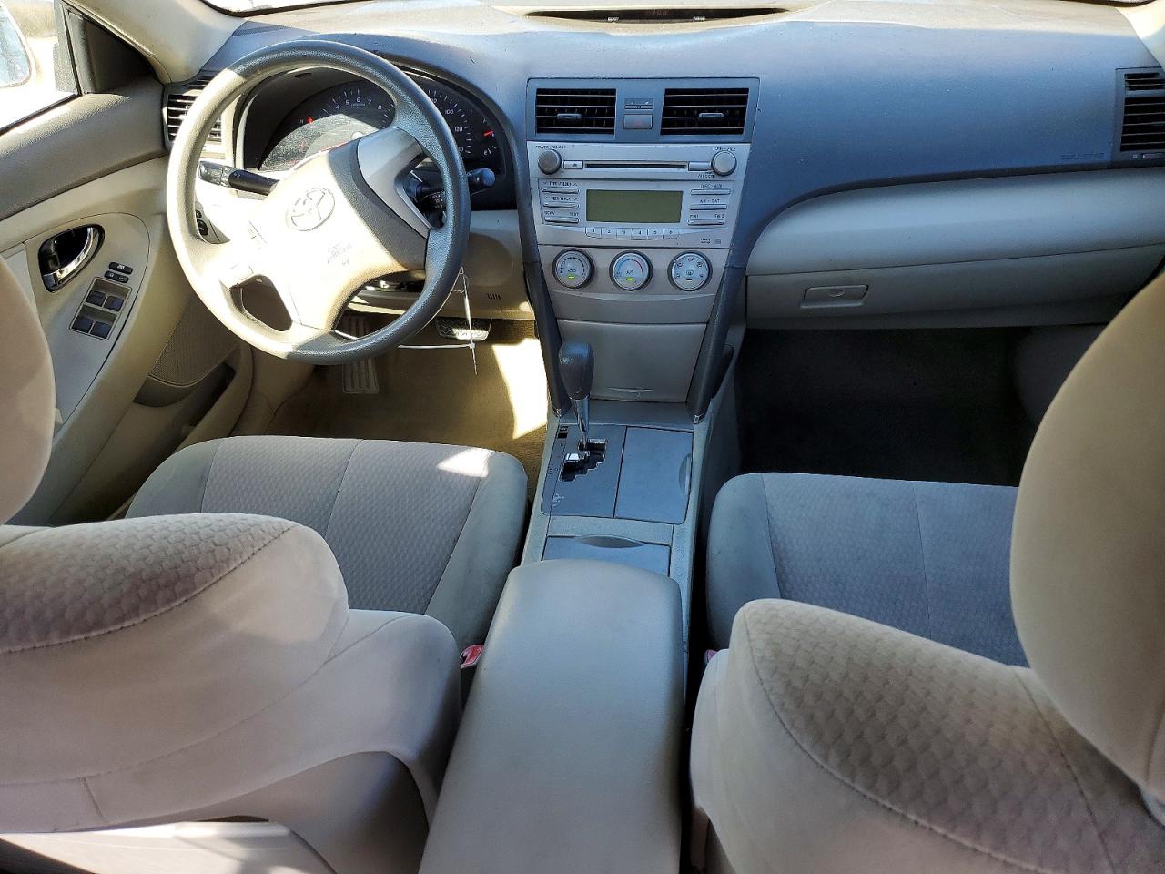 2011 TOYOTA CAMRY photo 15