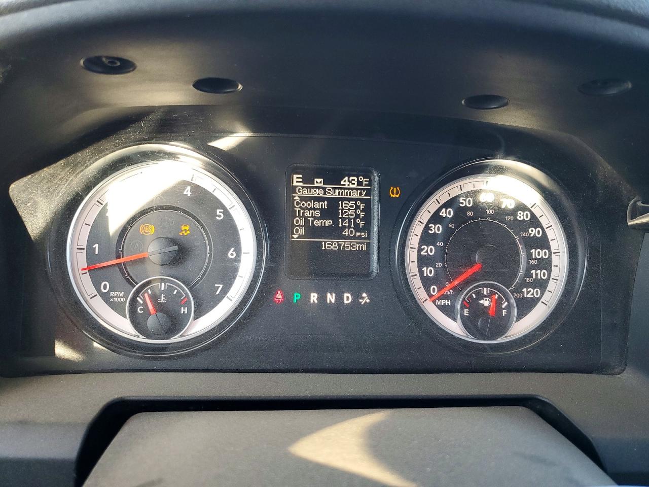 2015 RAM 1500 SLT photo 9