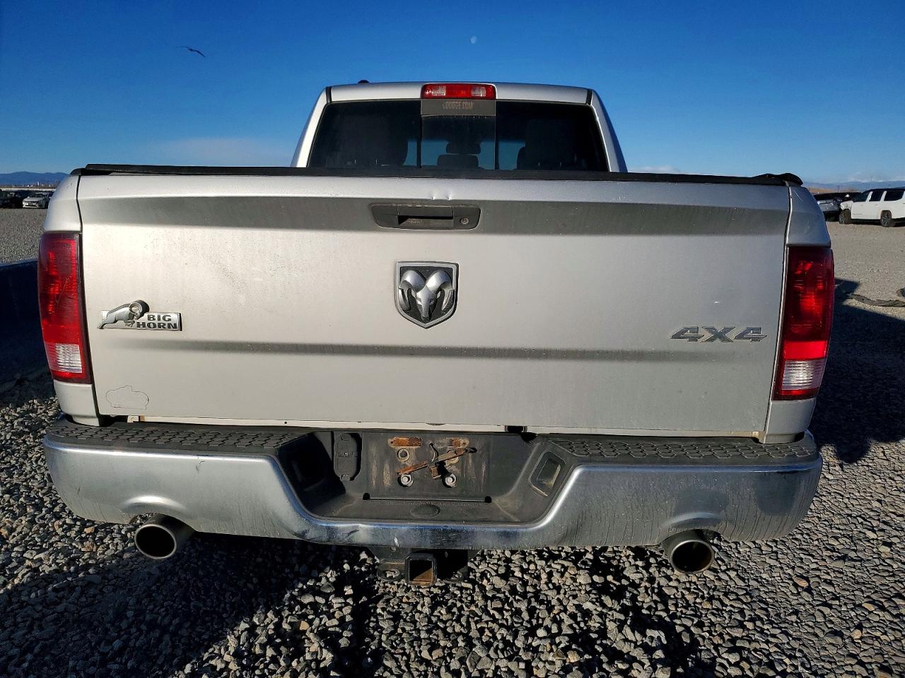 2015 RAM 1500 SLT photo 6