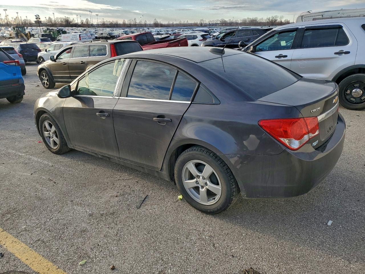 2016 CHEVROLET CRUZE LIMITED LT photo 3