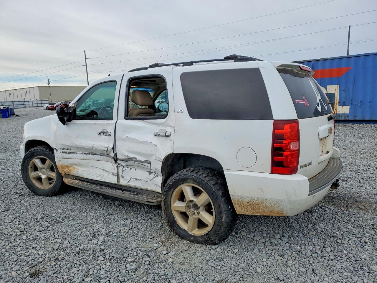 2013 CHEVROLET TAHOE K1500 LTZ photo 2