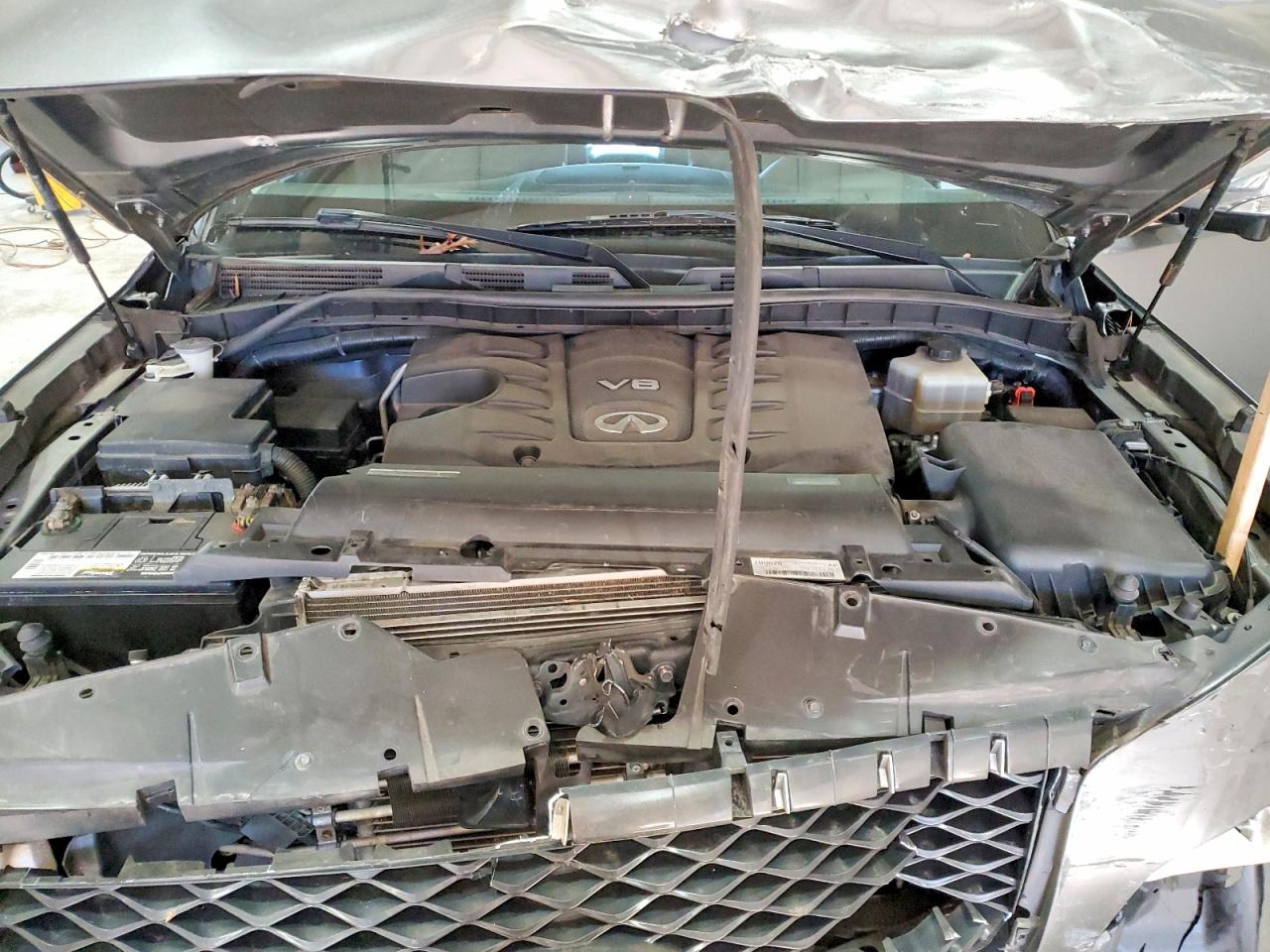 2017 INFINITI QX80 BASE photo 12