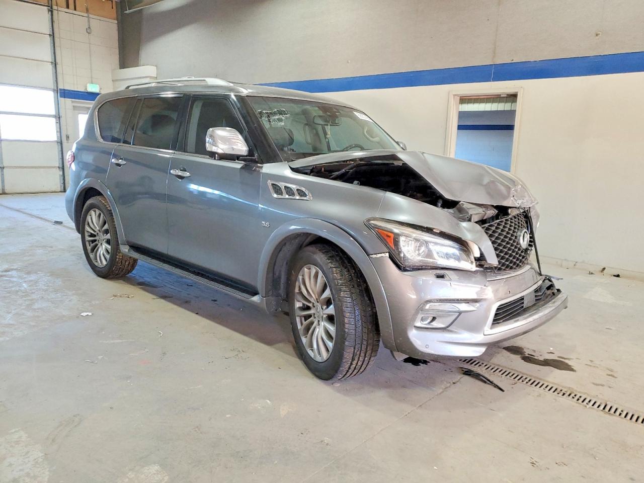 2017 INFINITI QX80 BASE photo 4