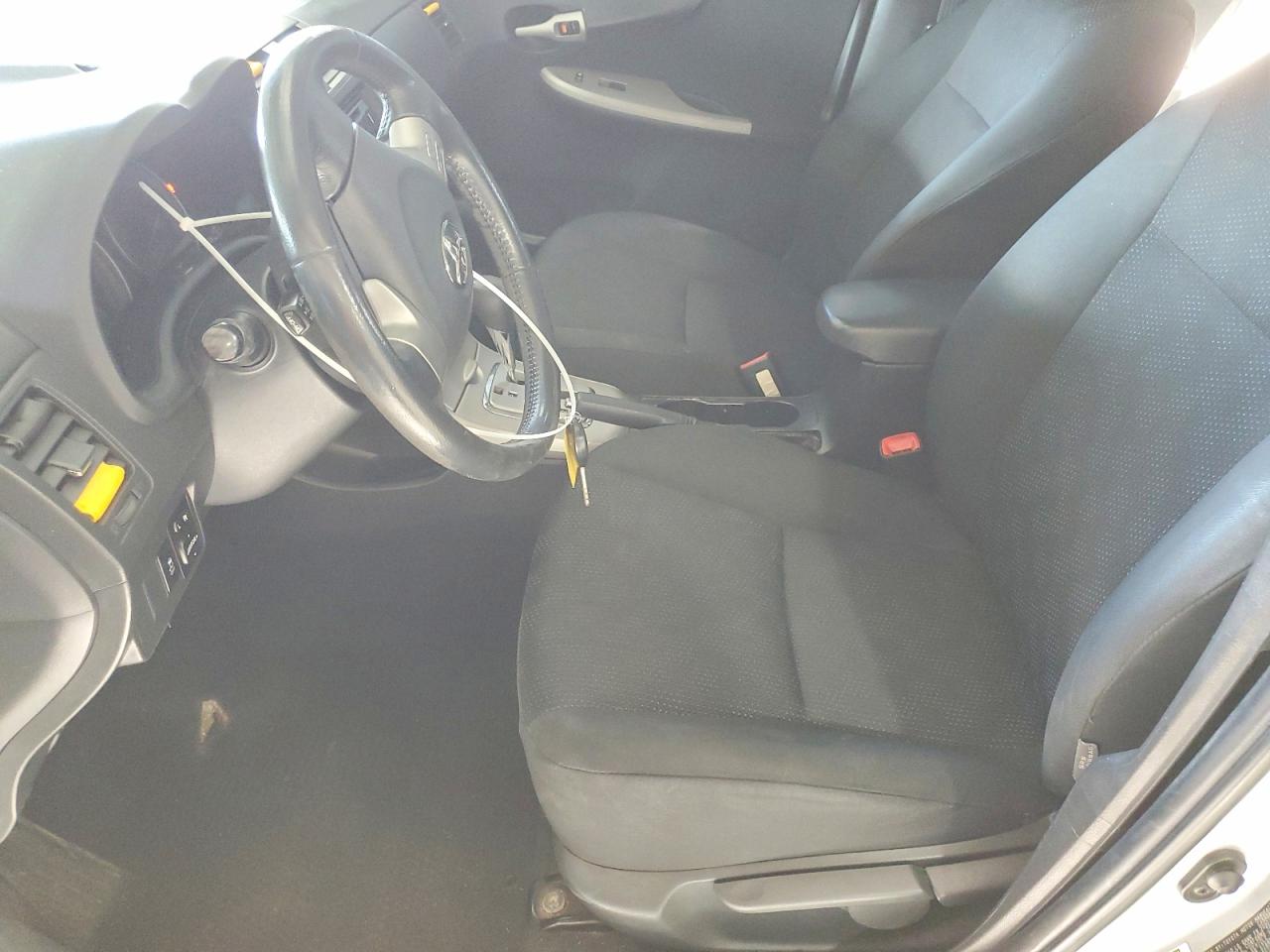 2010 TOYOTA COROLLA BASE photo 13