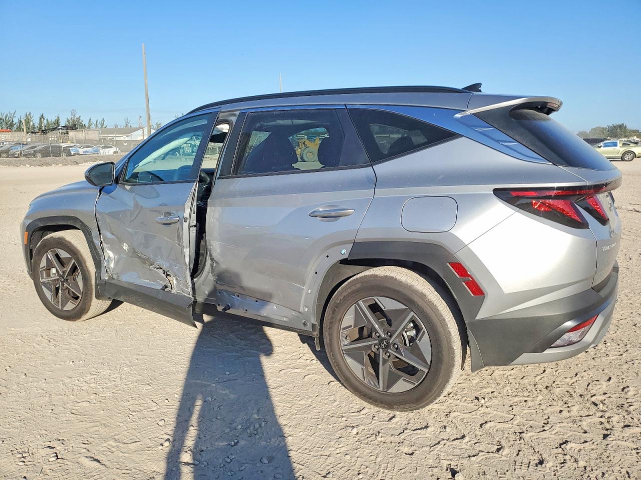 2025 HYUNDAI TUCSON SEL photo 3