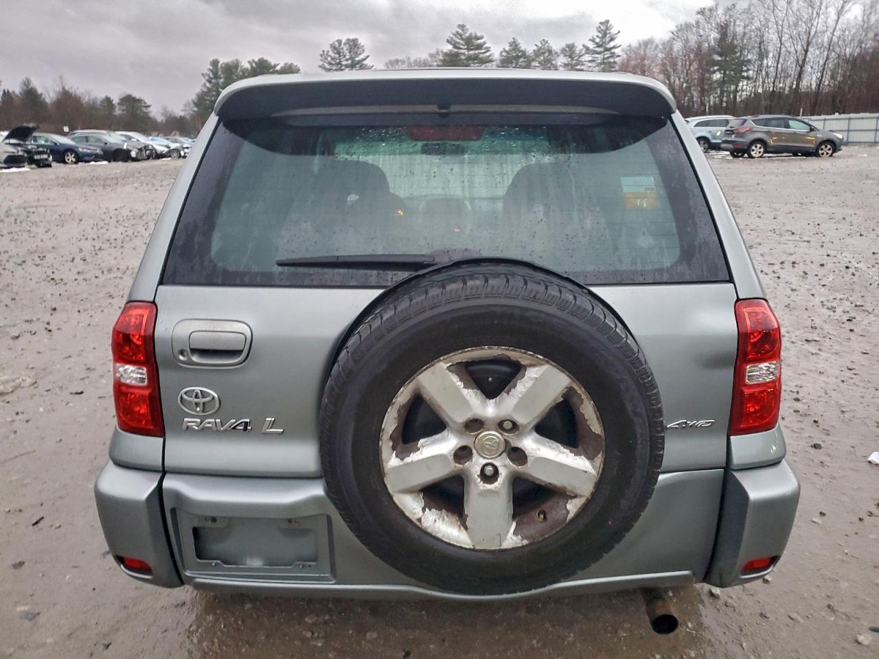 2004 TOYOTA RAV4 photo 11