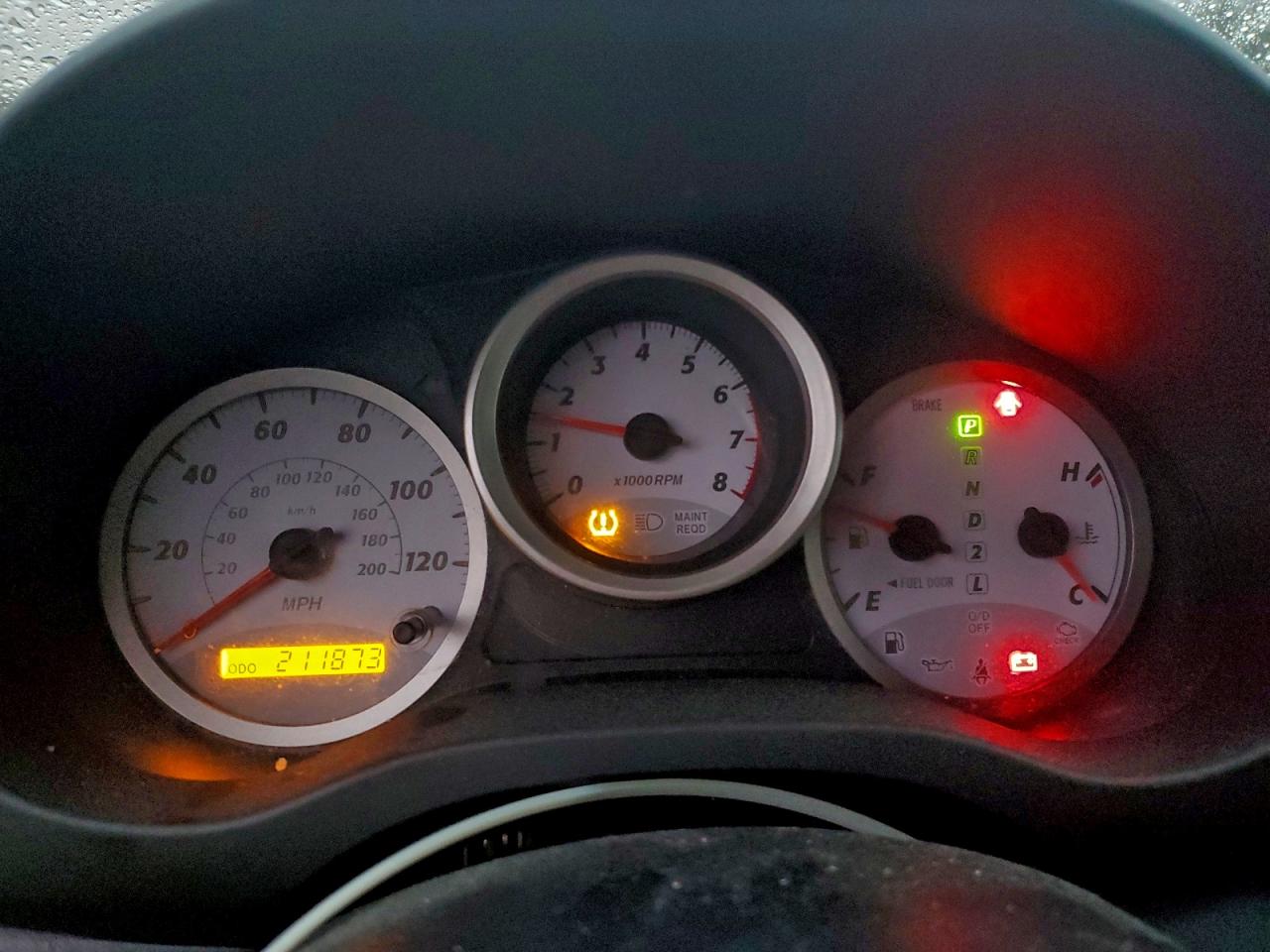 2004 TOYOTA RAV4 photo 17