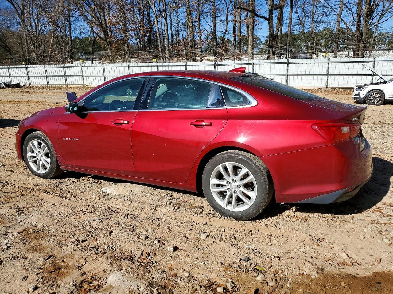 2017 CHEVROLET MALIBU LT photo 2