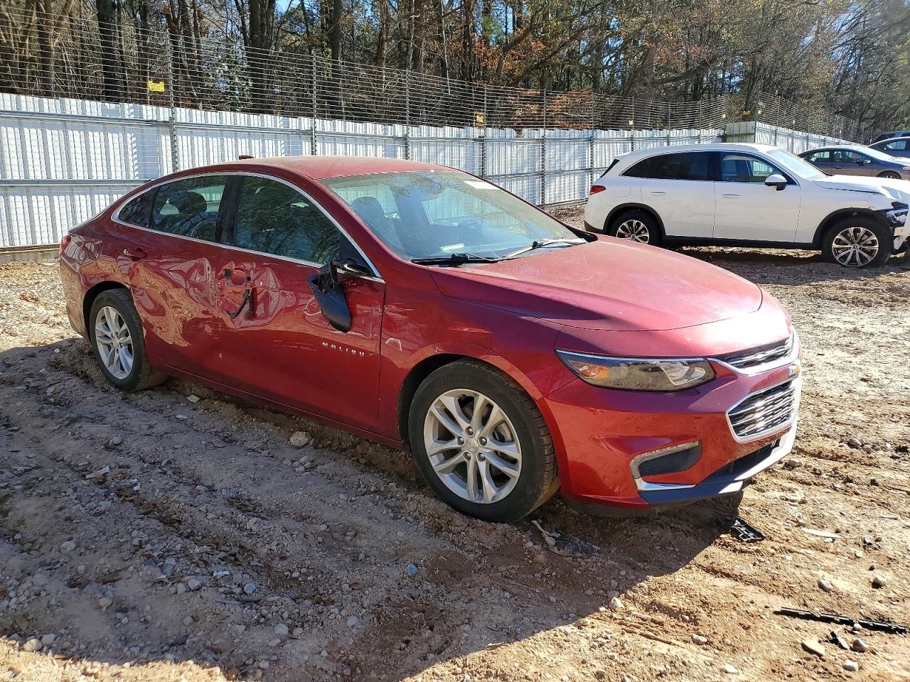2017 CHEVROLET MALIBU LT photo 4