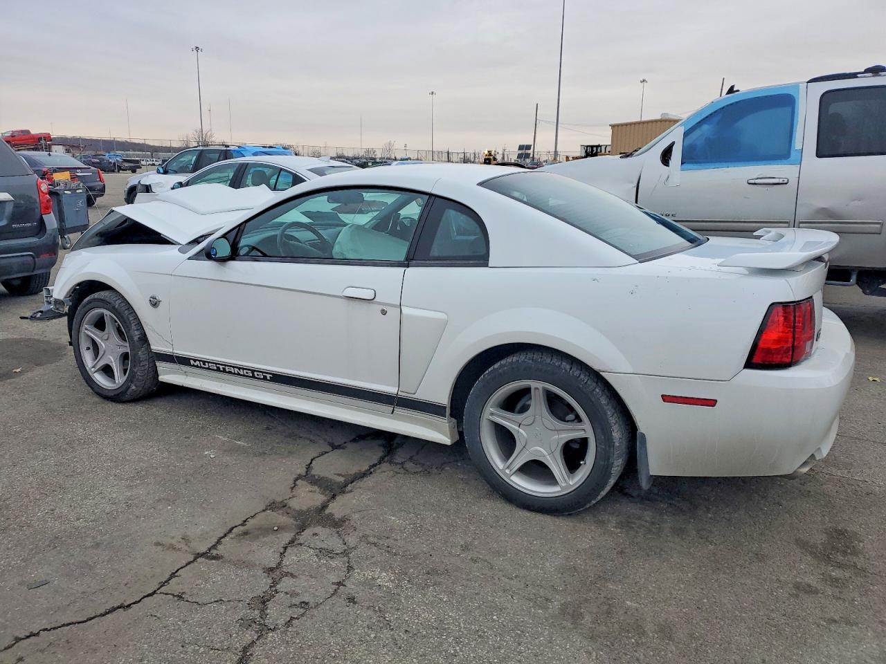 2004 FORD MUSTANG GT photo 2