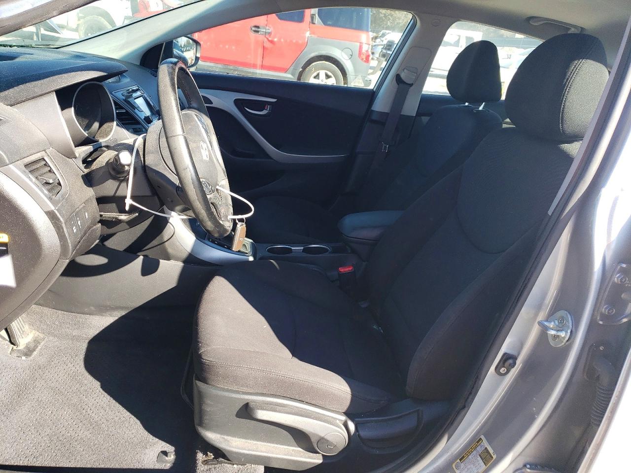 2016 HYUNDAI ELANTRA SE photo 7
