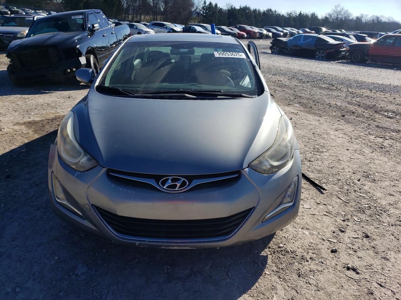 2016 HYUNDAI ELANTRA SE photo 5