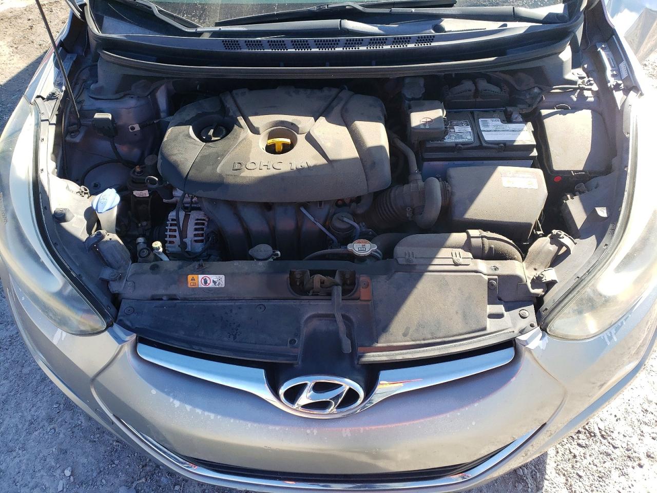 2016 HYUNDAI ELANTRA SE photo 11