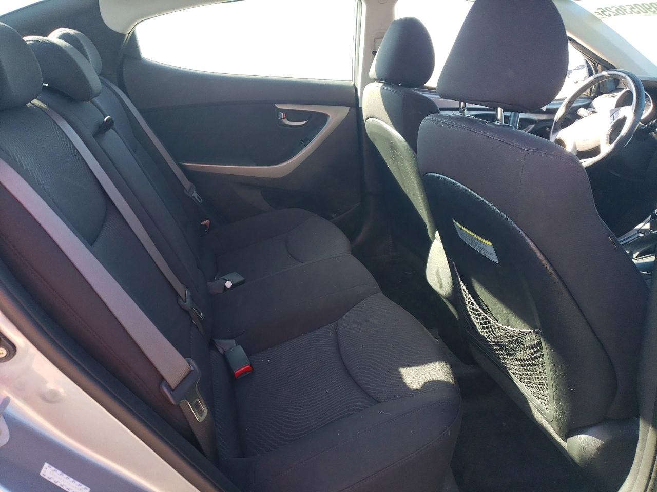 2016 HYUNDAI ELANTRA SE photo 10