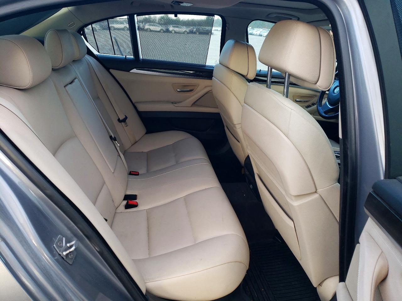 2011 BMW 550 XI photo 10