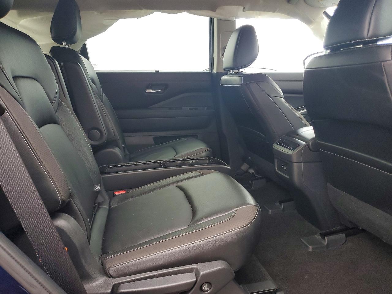 2023 NISSAN PATHFINDER SL photo 11