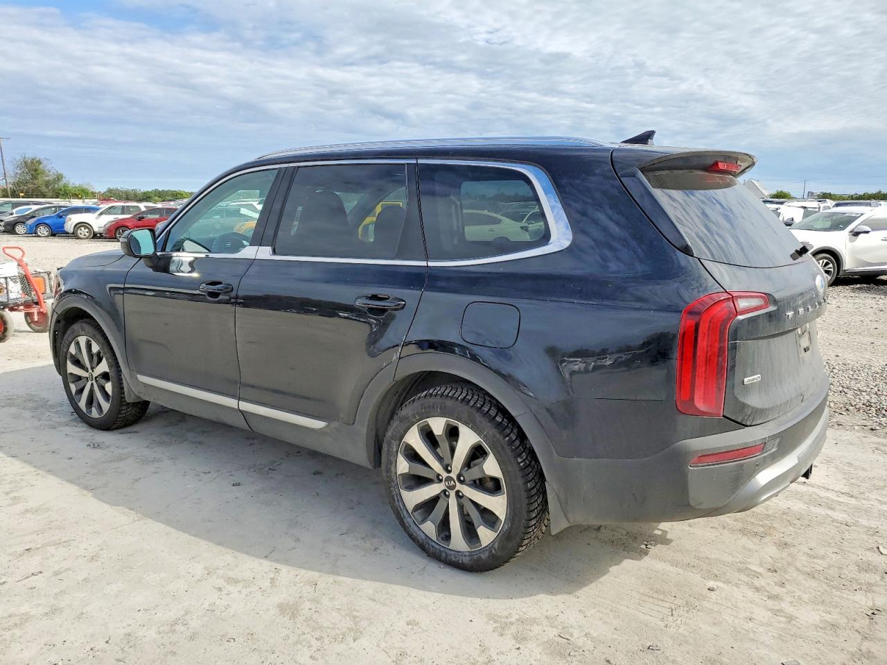 2021 KIA TELLURIDE EX photo 2