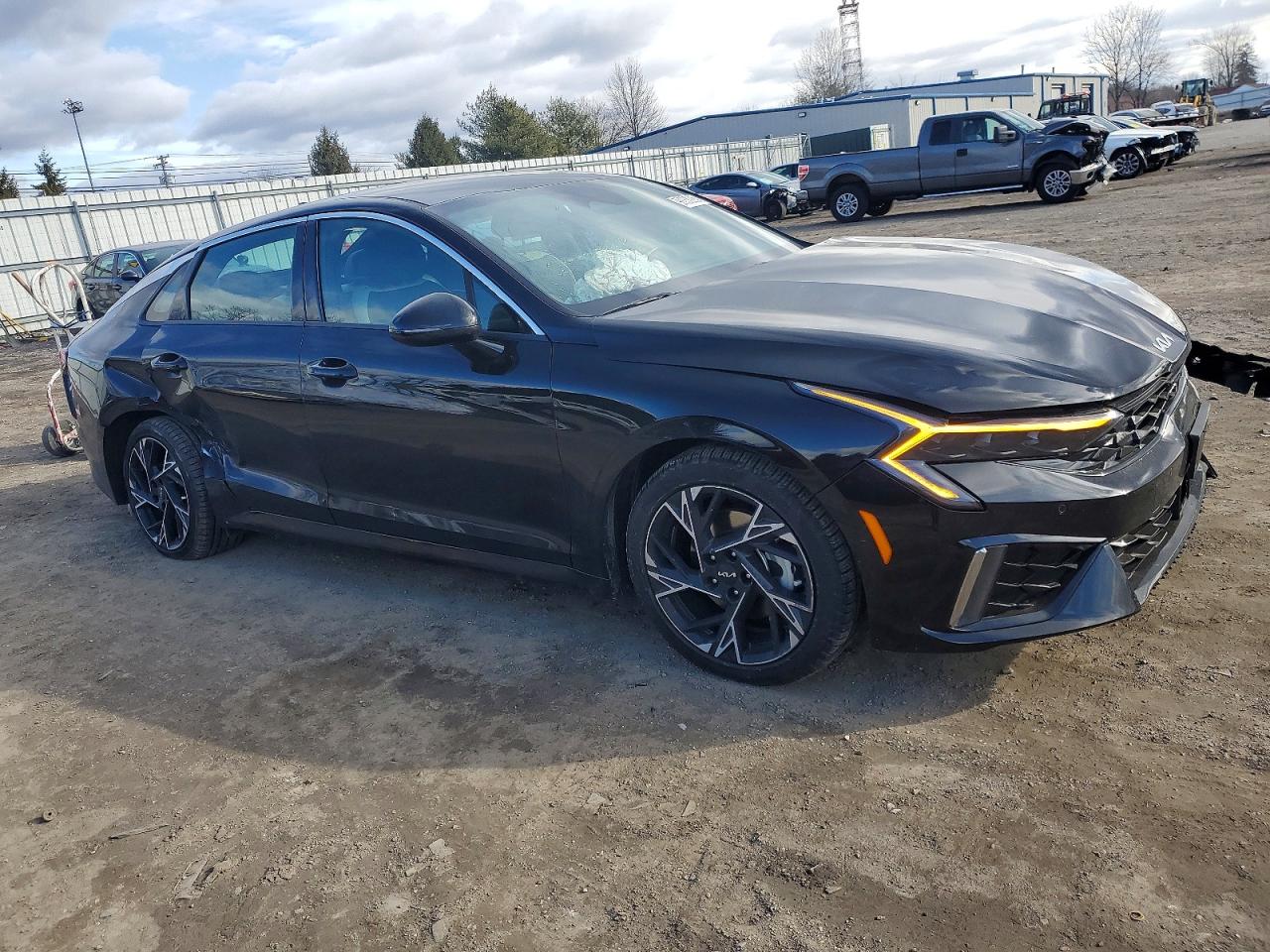 2025 KIA K5 GT LINE photo 4
