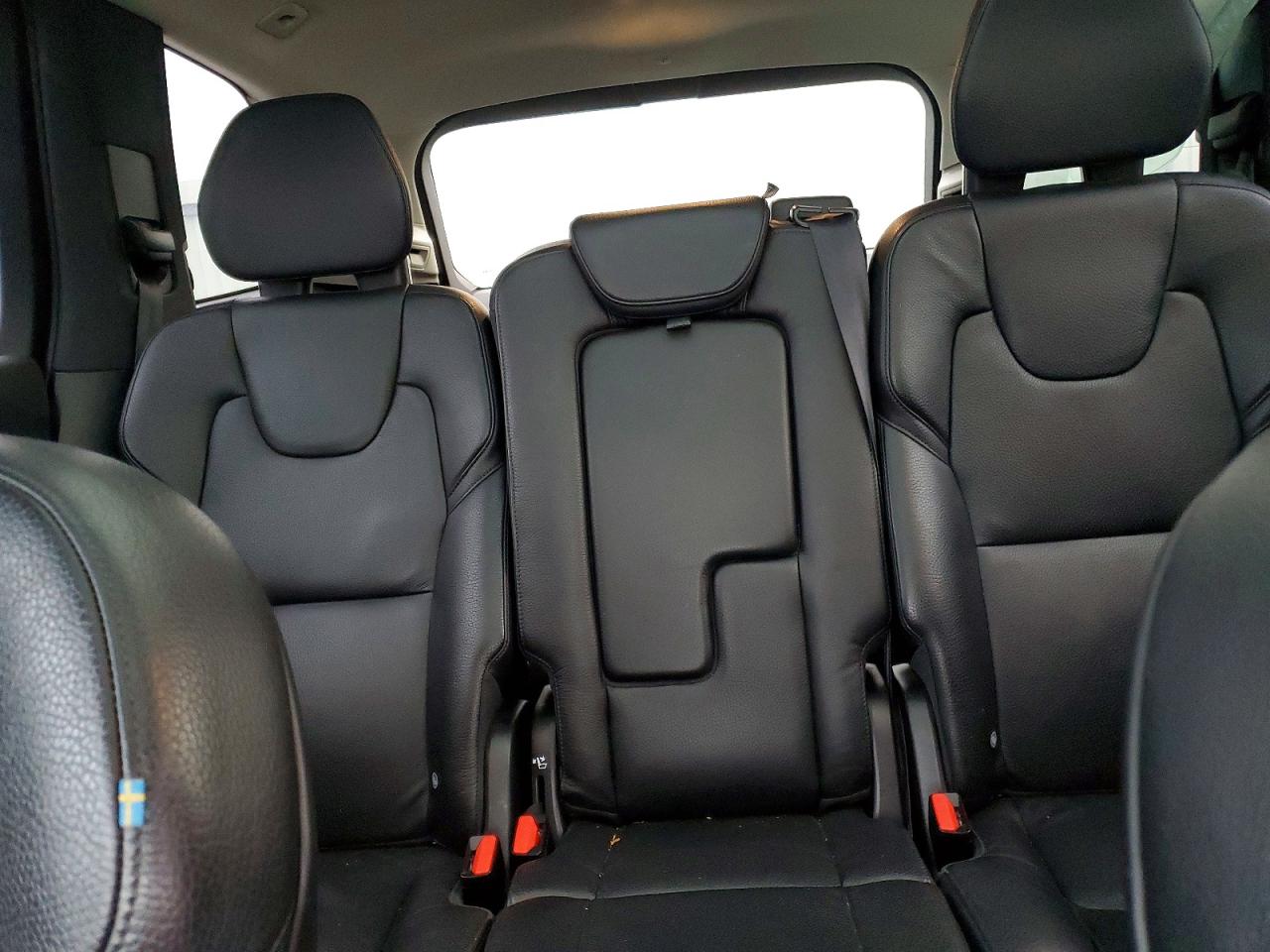 2021 VOLVO XC90 T6 MOMENTUM photo 10