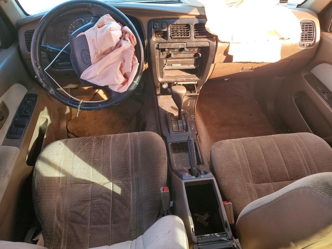 1996 TOYOTA 4RUNNER SR5 photo 8