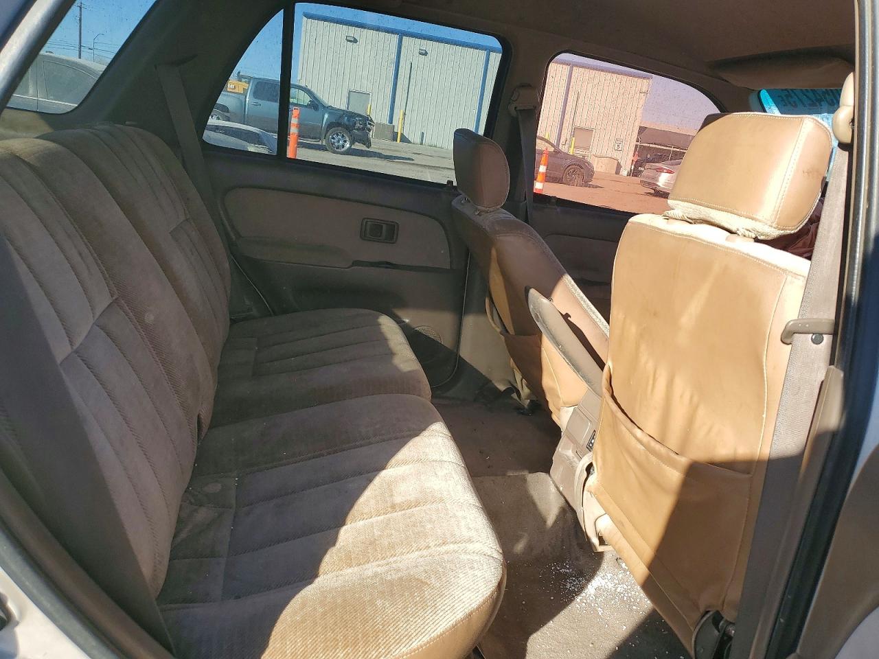 1996 TOYOTA 4RUNNER SR5 photo 11