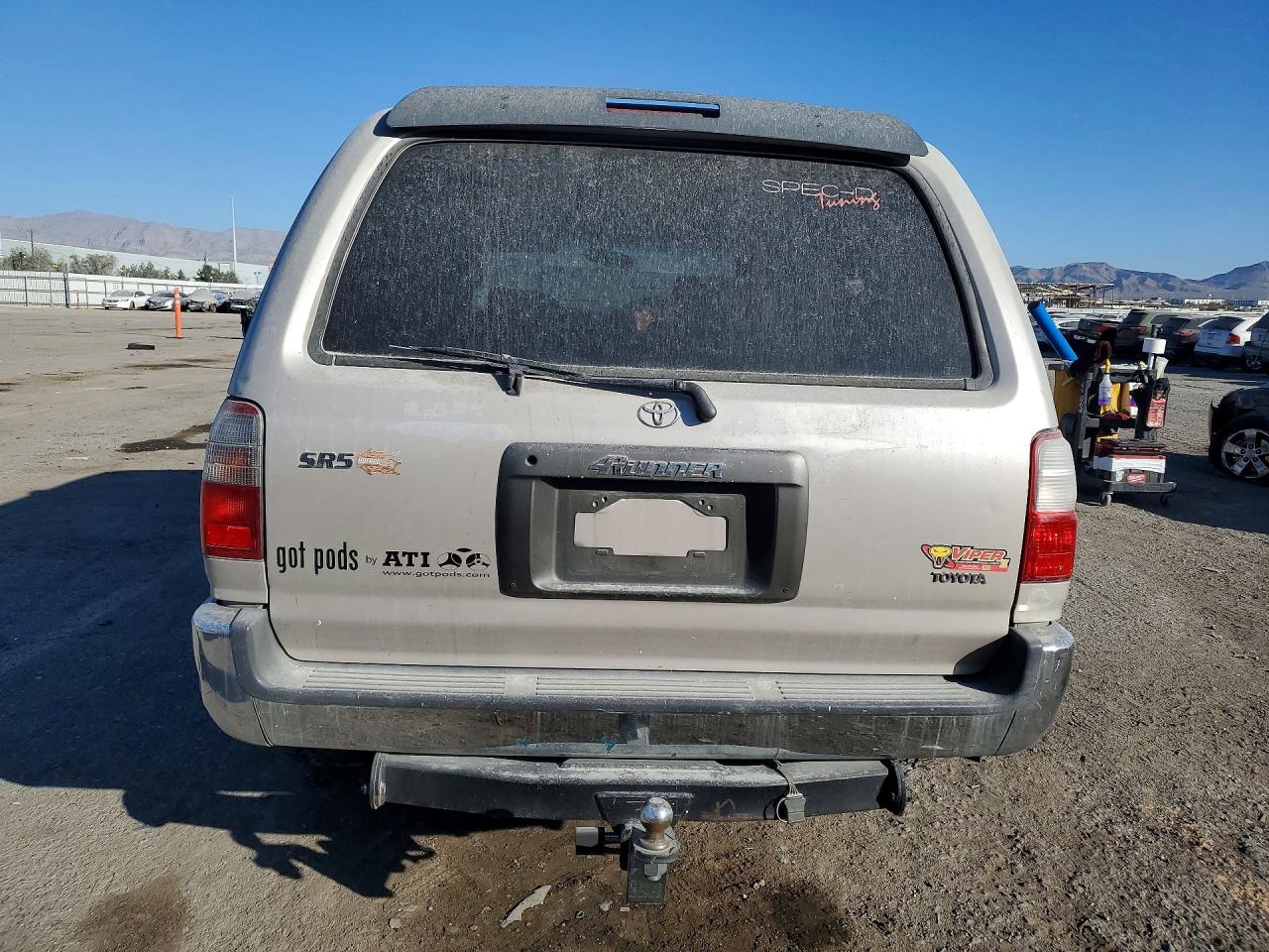 1996 TOYOTA 4RUNNER SR5 photo 6