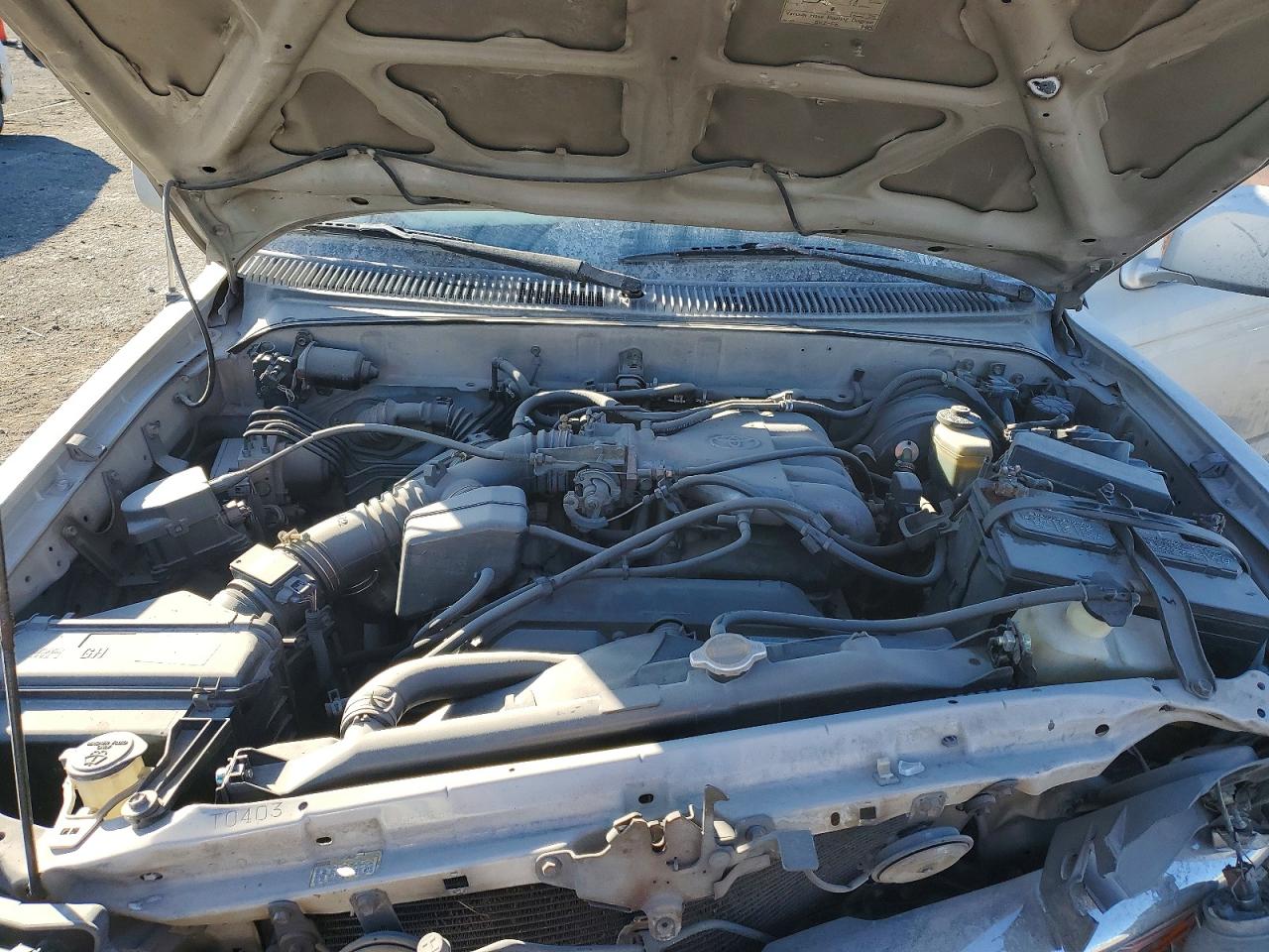 1996 TOYOTA 4RUNNER SR5 photo 12